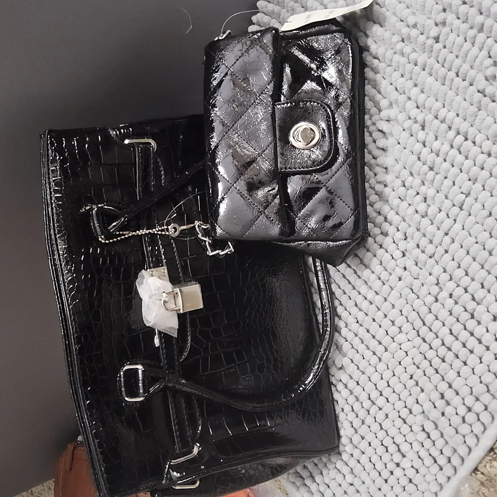 New Elegant Black Handbag 1 shoulder and 1 crossbody